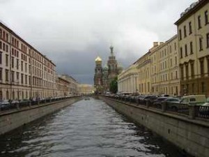 682003